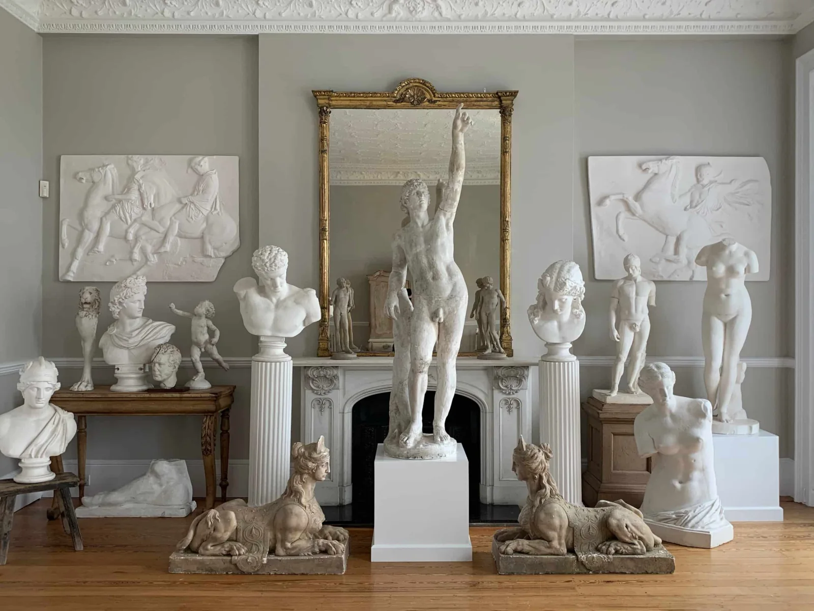 Wolves Removals Antiques In West Sussex in Sussex