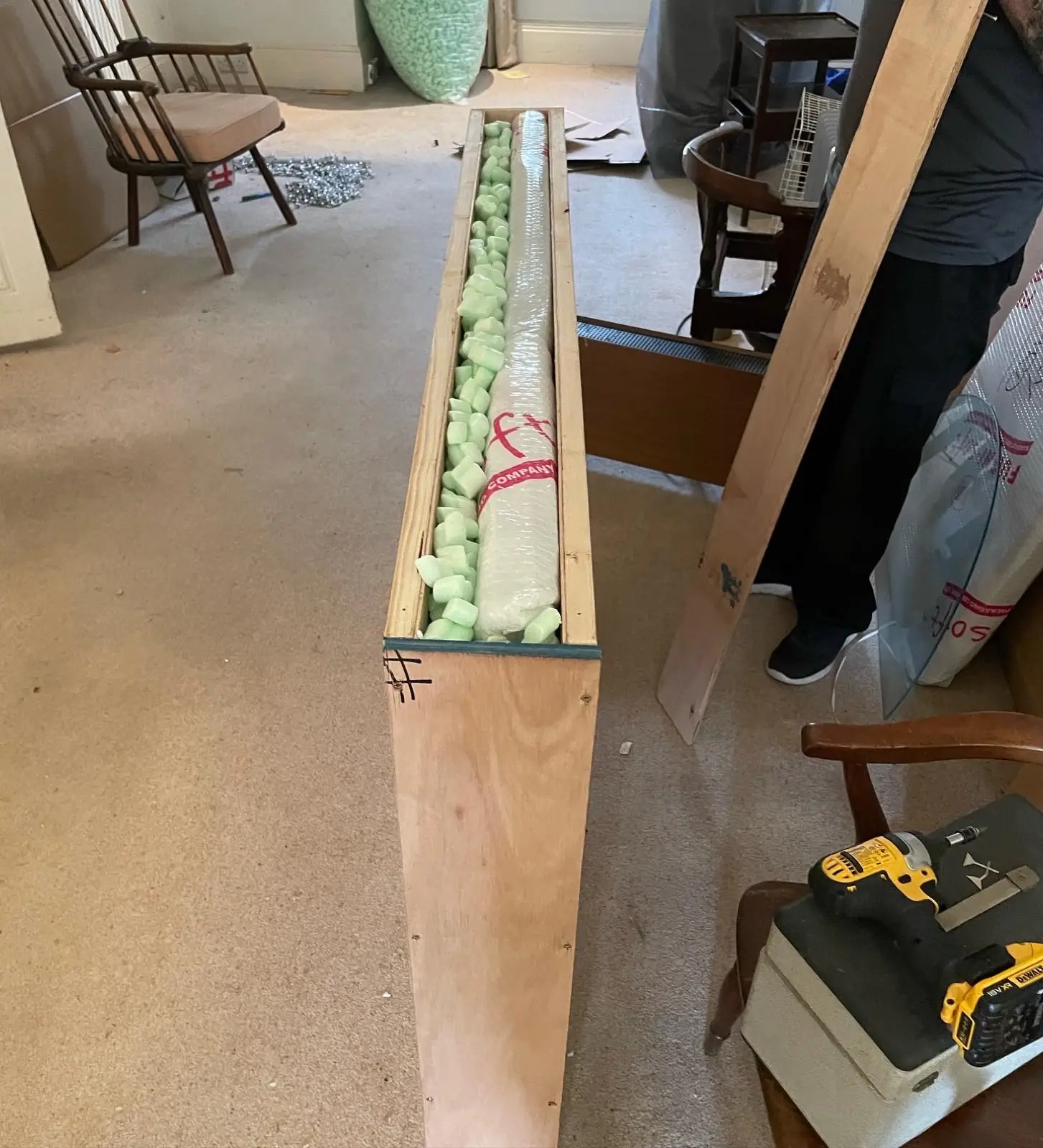 Building a wooden crate for fine art