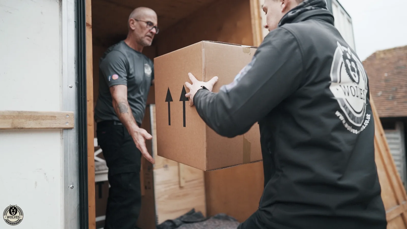 Handling storage crates at container